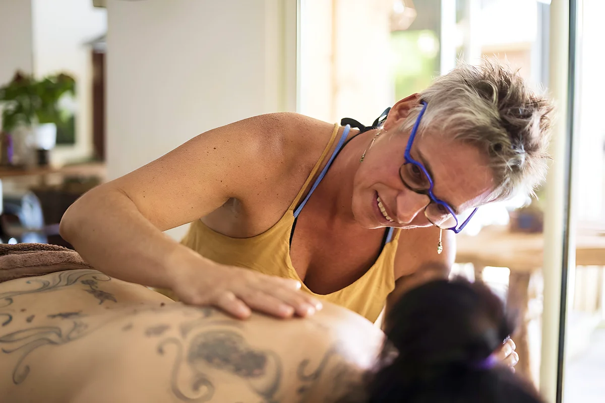 Zoonekynd Natacha Massage Energetique Au Lege Cap Ferret Troisieme Phase